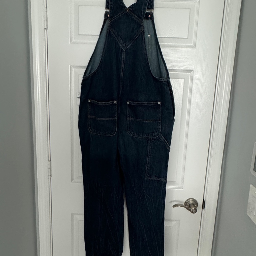 Old navy women’s overalls - Picture 2 of 4